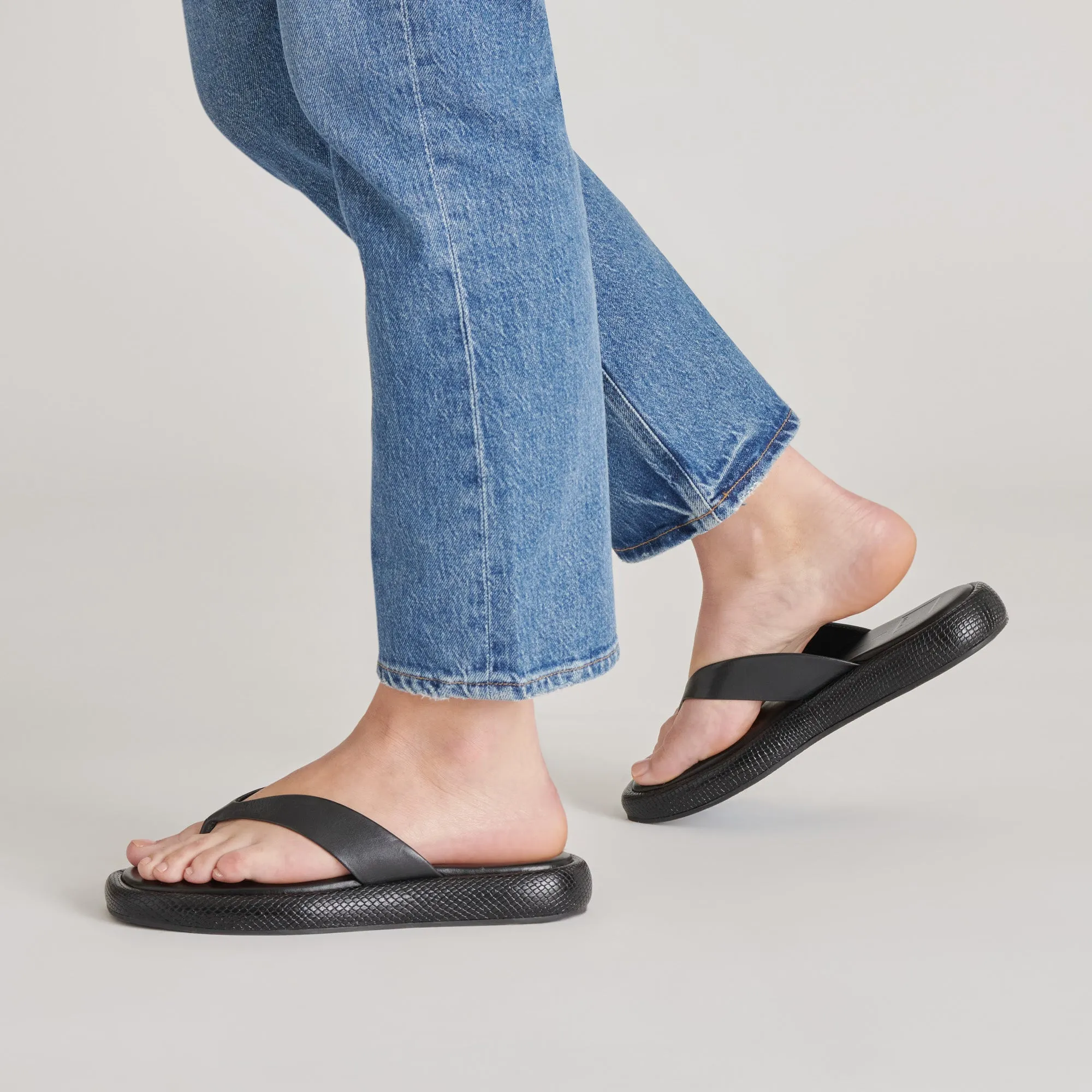 SANDALES ADIN EN CUIR NOIR