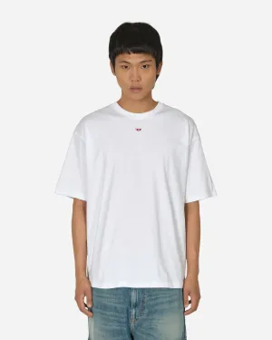 T-shirt blanc avec patch D brodé