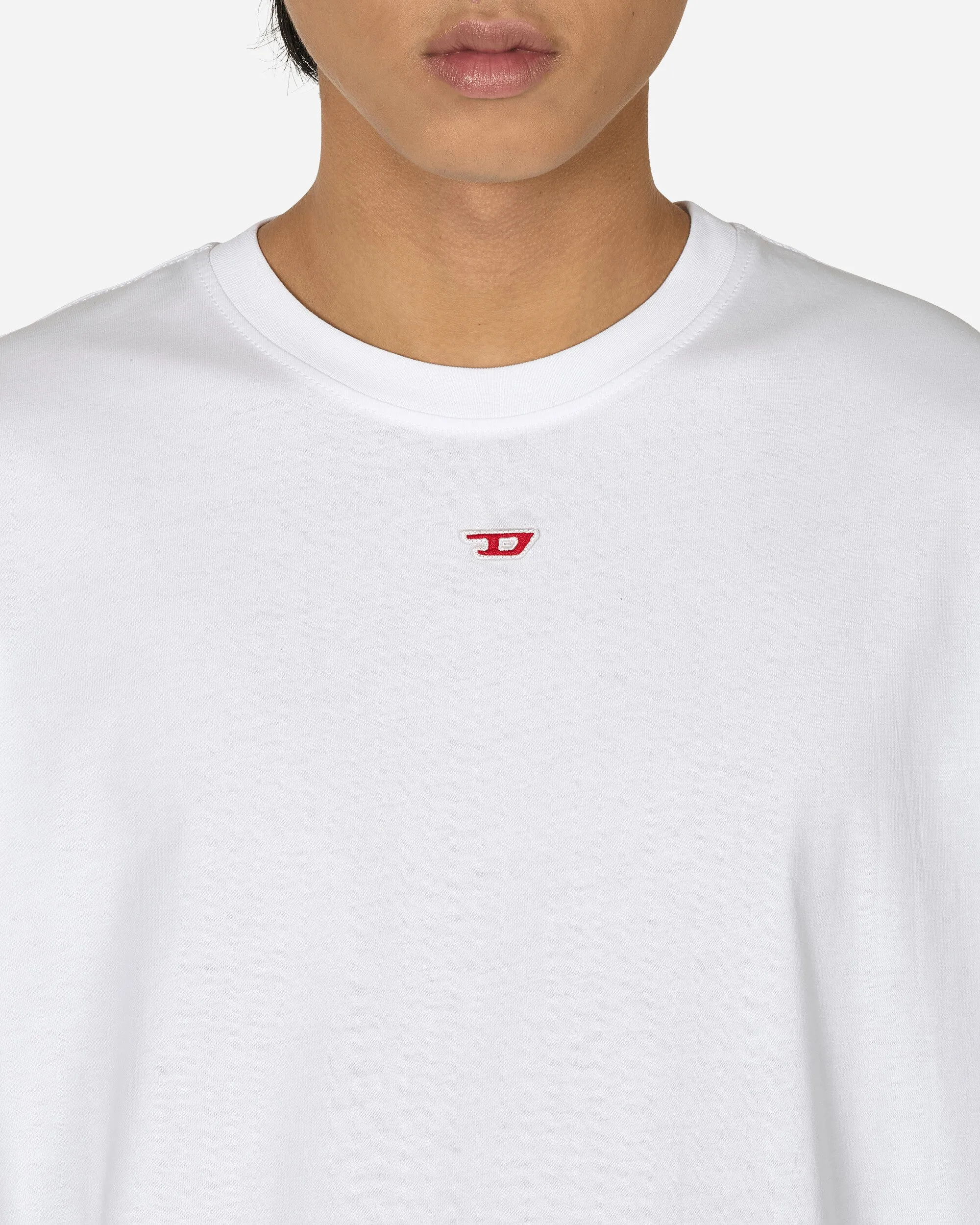 T-shirt blanc avec patch D brodé