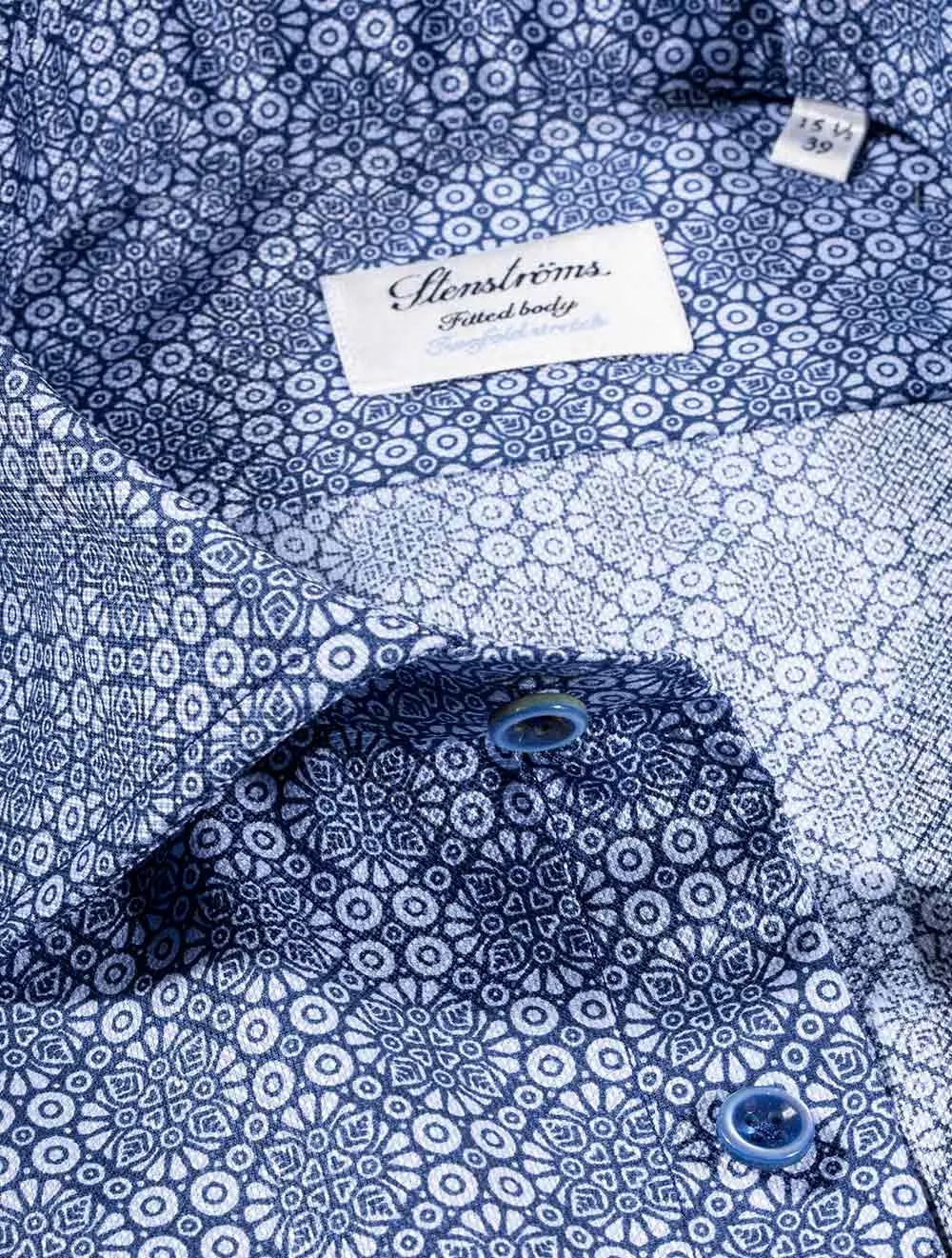 Chemise décontractée à motif géométrique bleue