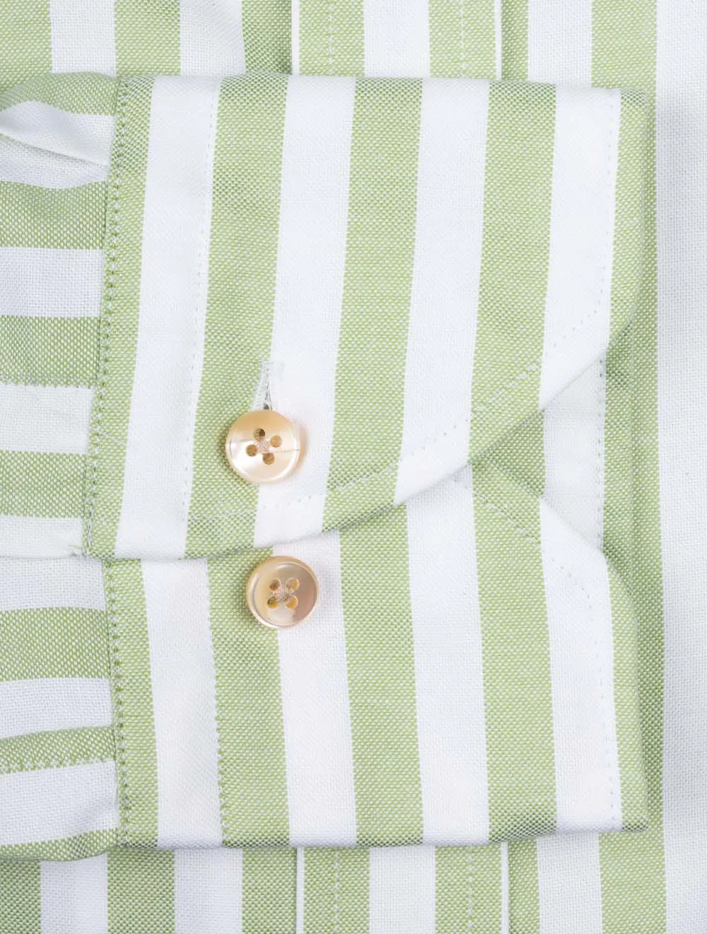 Chemise ajustée à rayures vertes