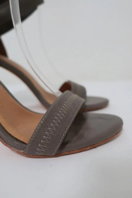 Sandales Joie Elaine Gray en élastique et cuir à brides croisées taille 38.5 à bout ouvert et talon