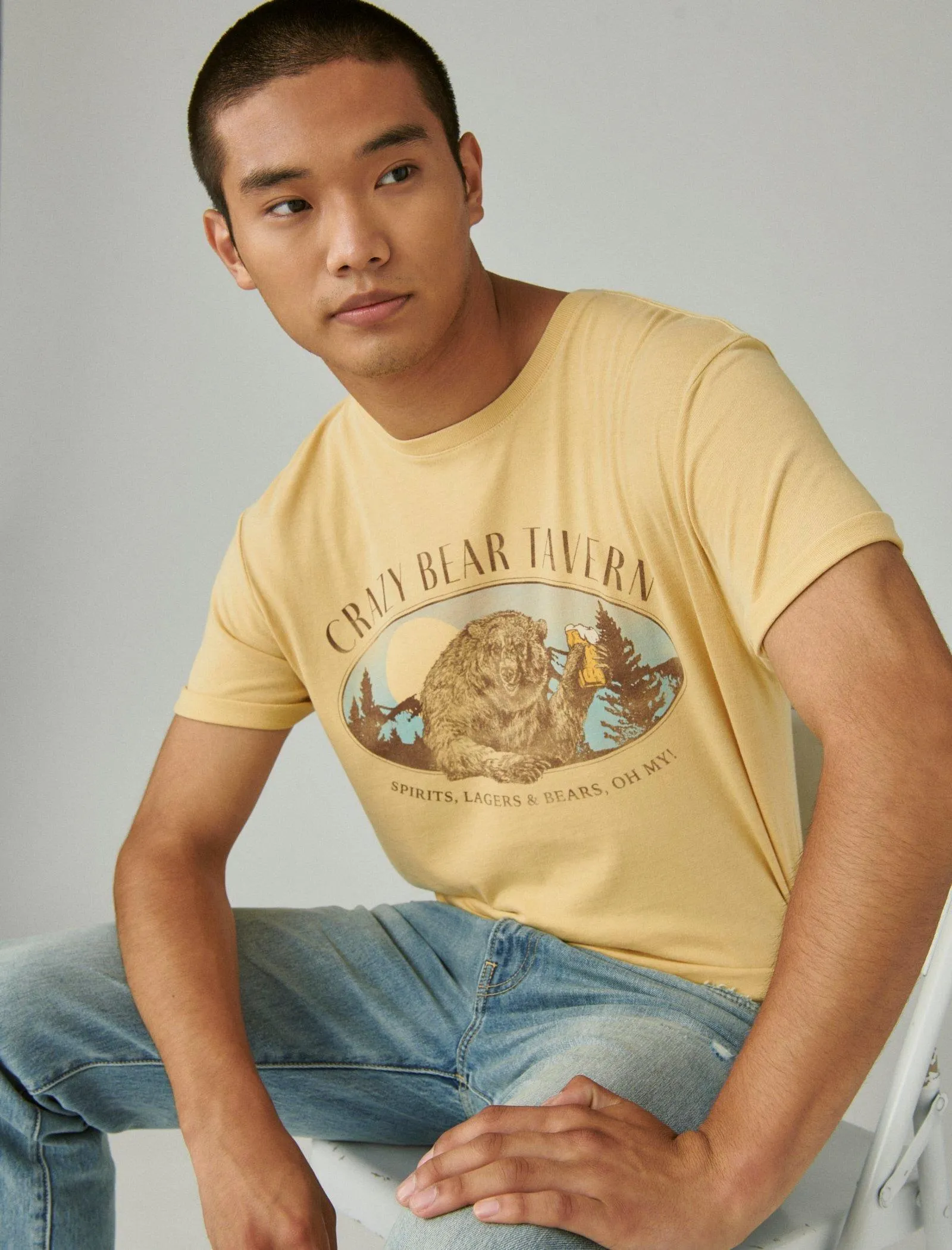 T-shirt graphique Lucky Brand Bear Tavern en rotin Lucky Brand