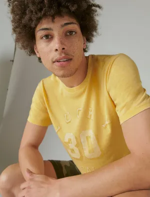Lucky Brand T-shirt graphique Lucky 20 Varsity Crème Or Lucky Brand