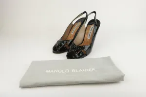 Sandales Manolo Blahnik à bride arrière noir en vernis perforé taille 38.5 avec bout ouvert