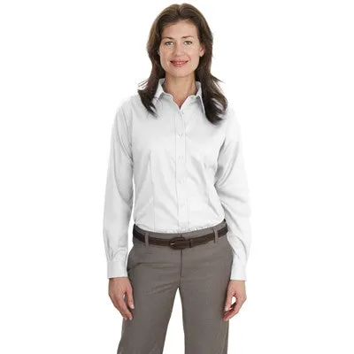 Port Authority Chemise à manches longues pour femmes en sergé infroissable Port Authority