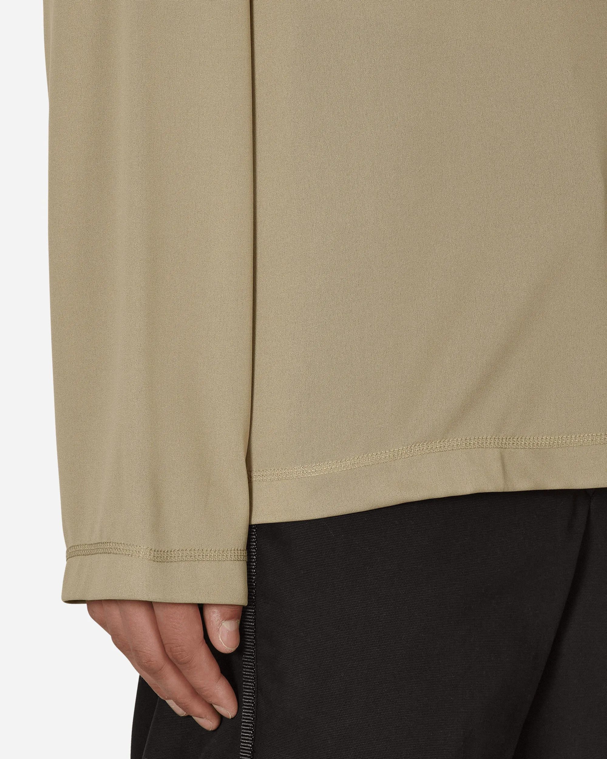 Haut en soie léger beige
