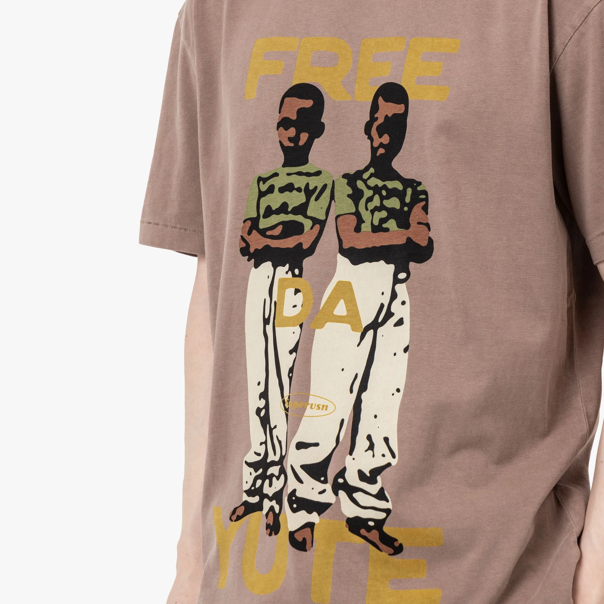 T-Shirt Supervsn Free Da Yute / Bois d'aloès