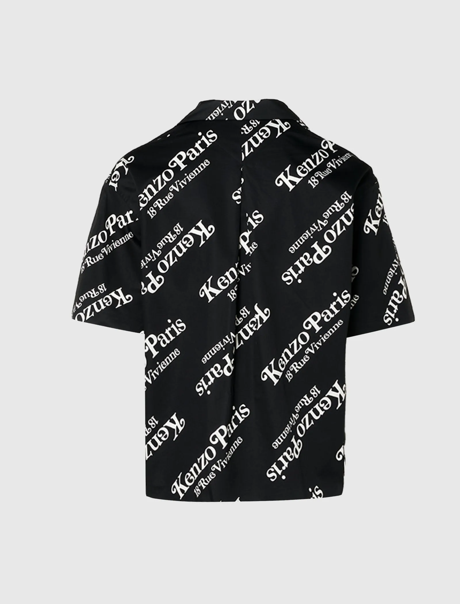 CHEMISE À MANCHES TRÈS COURTES