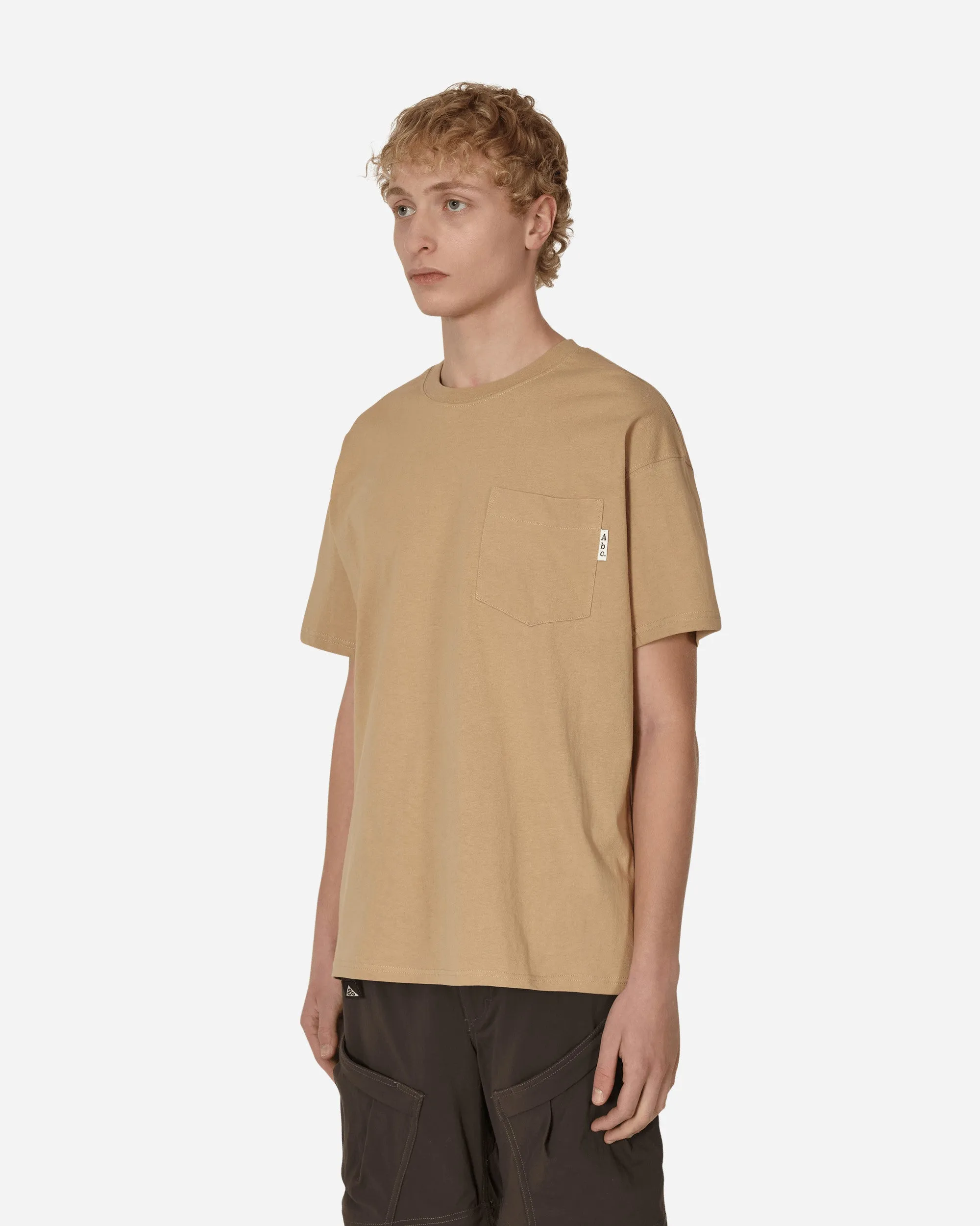 Abc. 123. T-shirt de poche beige
