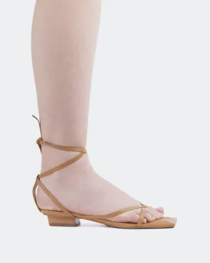 Talita Tan en Cuir