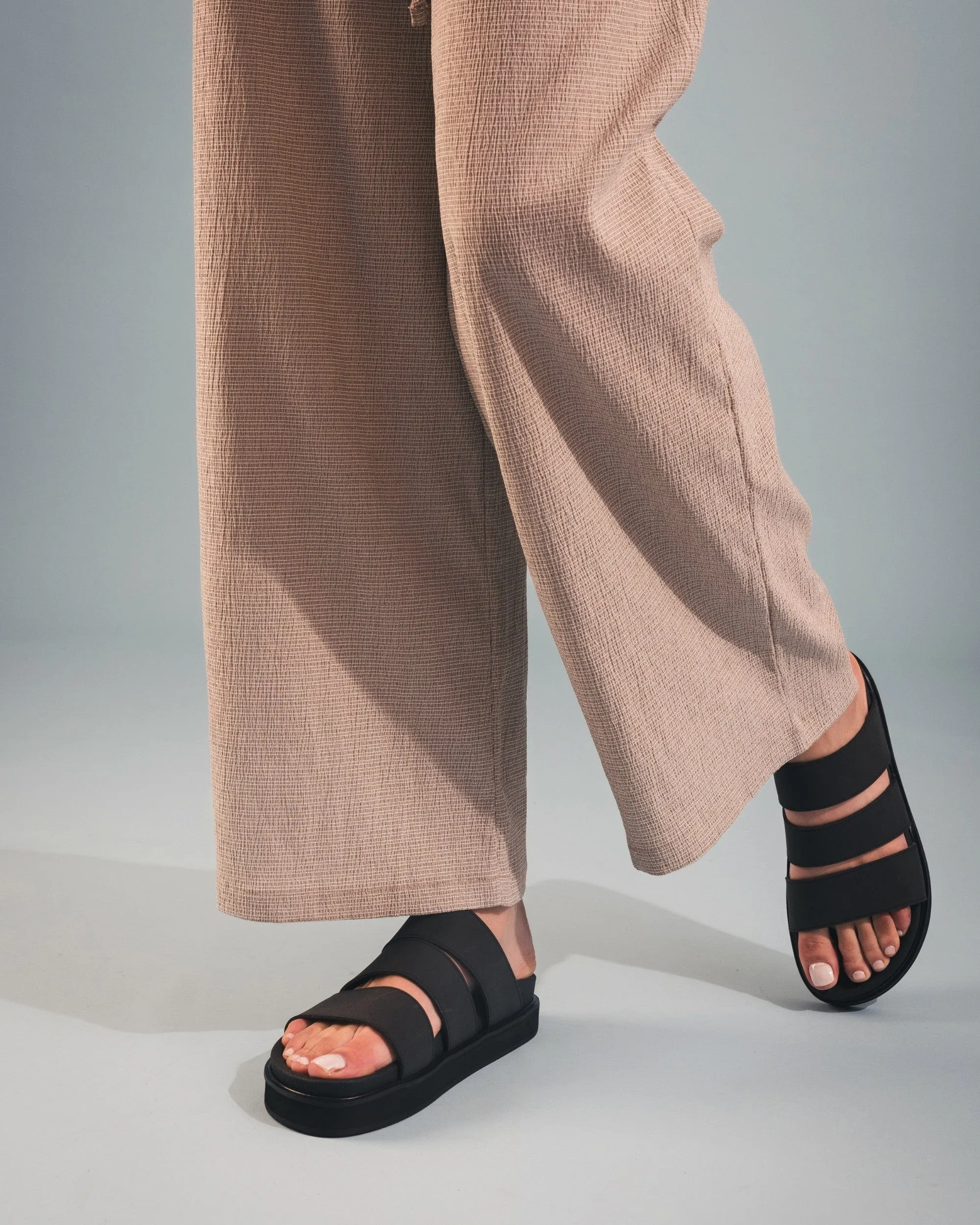 Tongas Sandales Plateforme Unisexe en Microfibre Végane | Noir